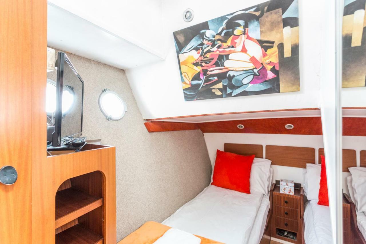Eucala Motor Yacht Hotel East Molesey Eksteriør billede